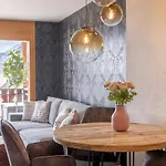 Once Upon A Time アパート *